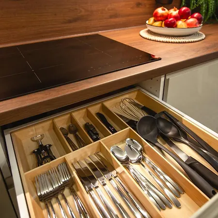 아파트 White Lux Next To The Old Town With Free Parking 리가