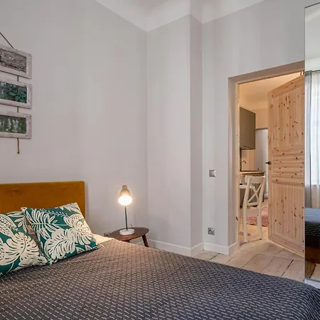 White Lux Next To The Old Town With Free Parking Апартаменти Рига